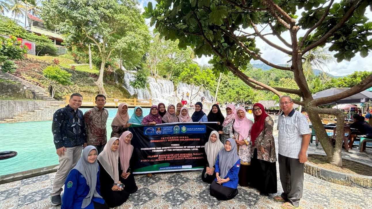 Empowering Sustainable Waste Management: IAEB South Sulawesi & Partners at Makassar Waste Bank